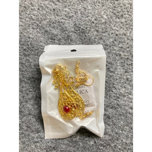 New Classical retro Hanfu Earrings Golden Tang‎ Dynasty Hollow Small Lute - Picture 6 of 6